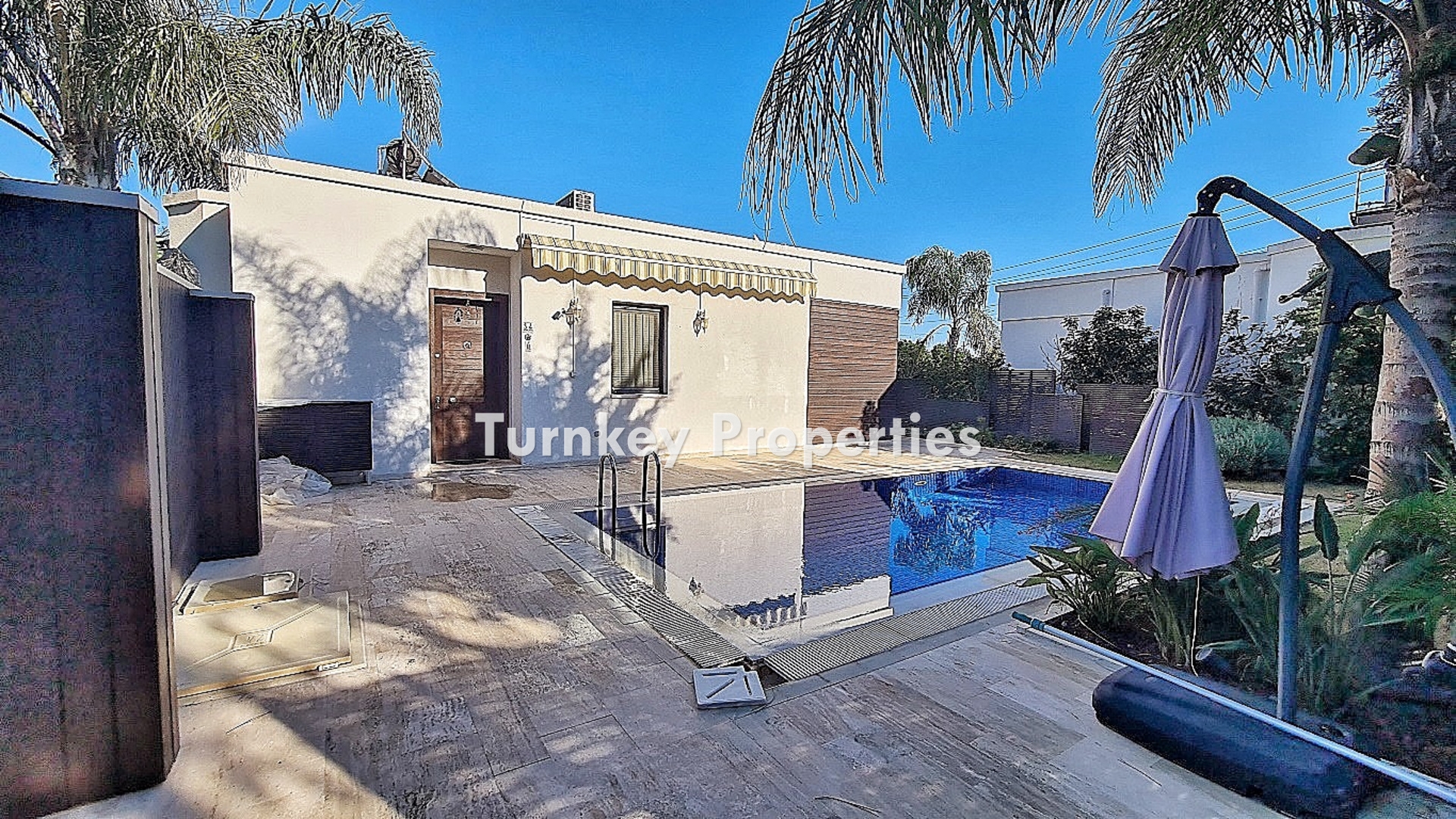 Ortakent Yahşi Satılık Villa Sahile Yakın Tek Katlı Bahçeli Ev