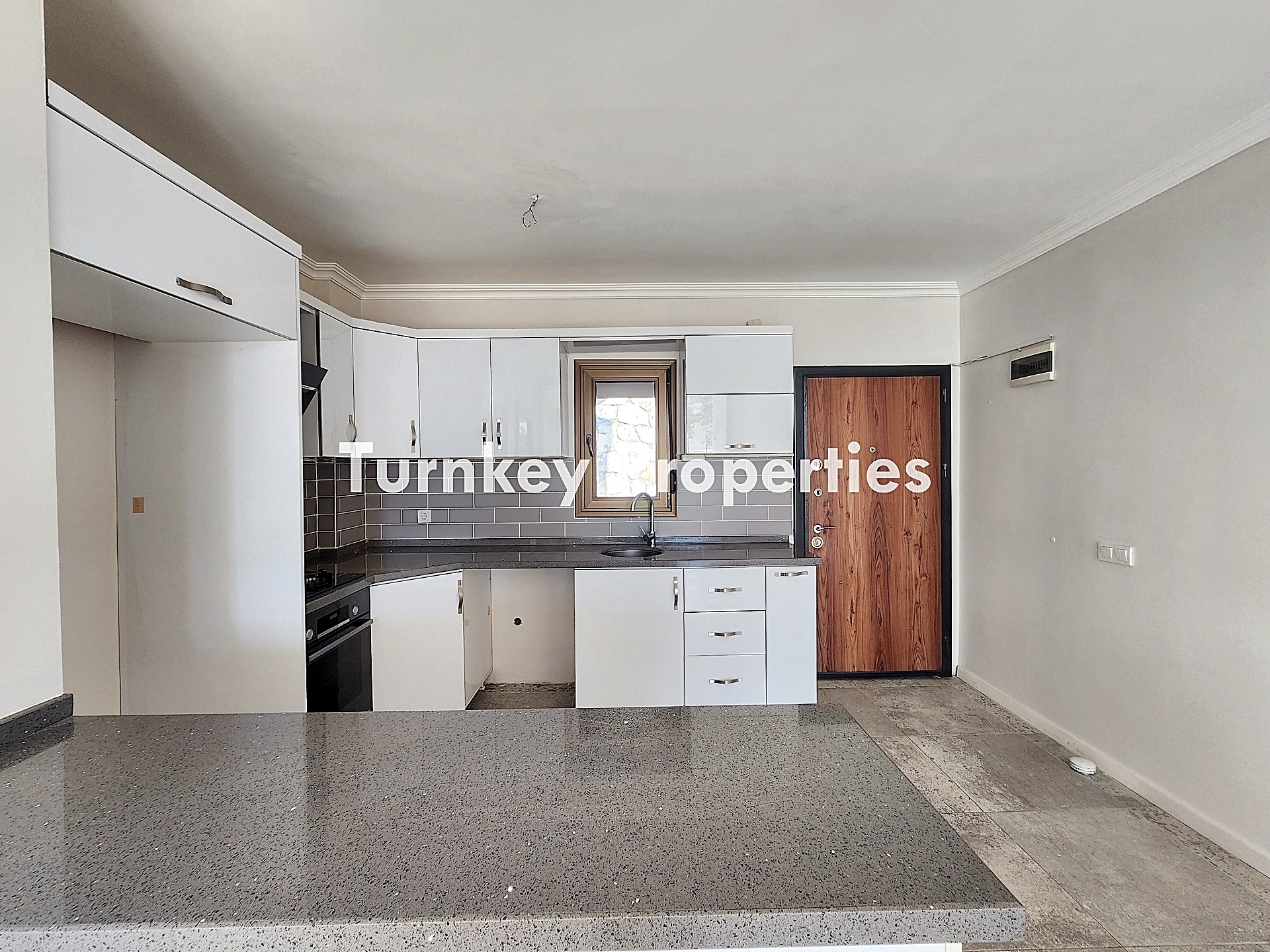 Gümüşlük Koyunbaba Satılık Bahçe Katı Daire Plaja Yakın Site İçi