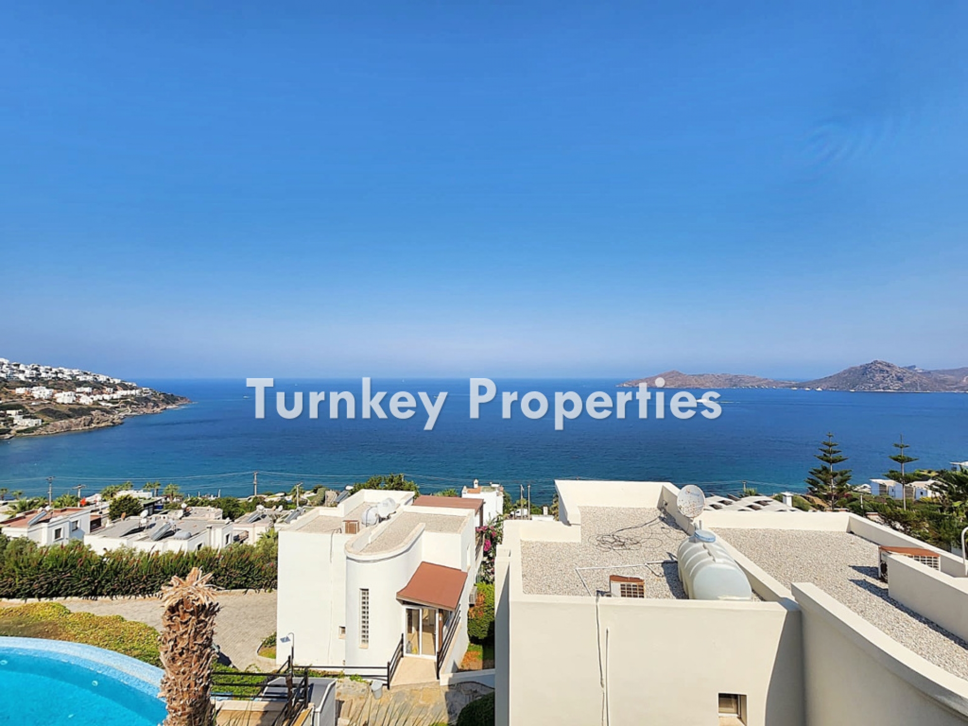 Yalıkavak Satılık Deniz Manzaralı Özel Havuzlu Villa Site içinde