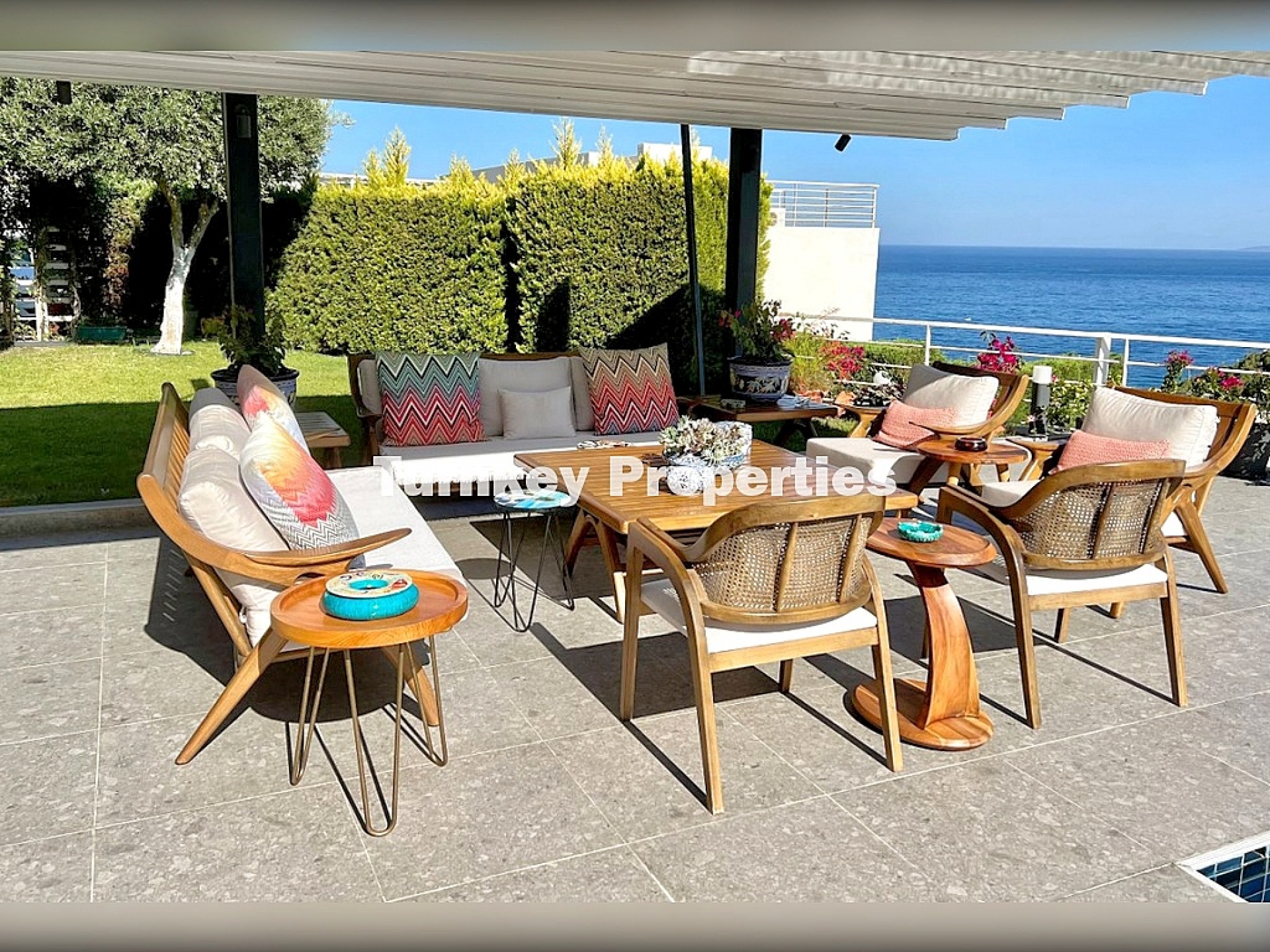 Yalıkavak Satılık Lüks Villa,  Deniz Manzaralı 4+1 Özel Havuzlu Konut