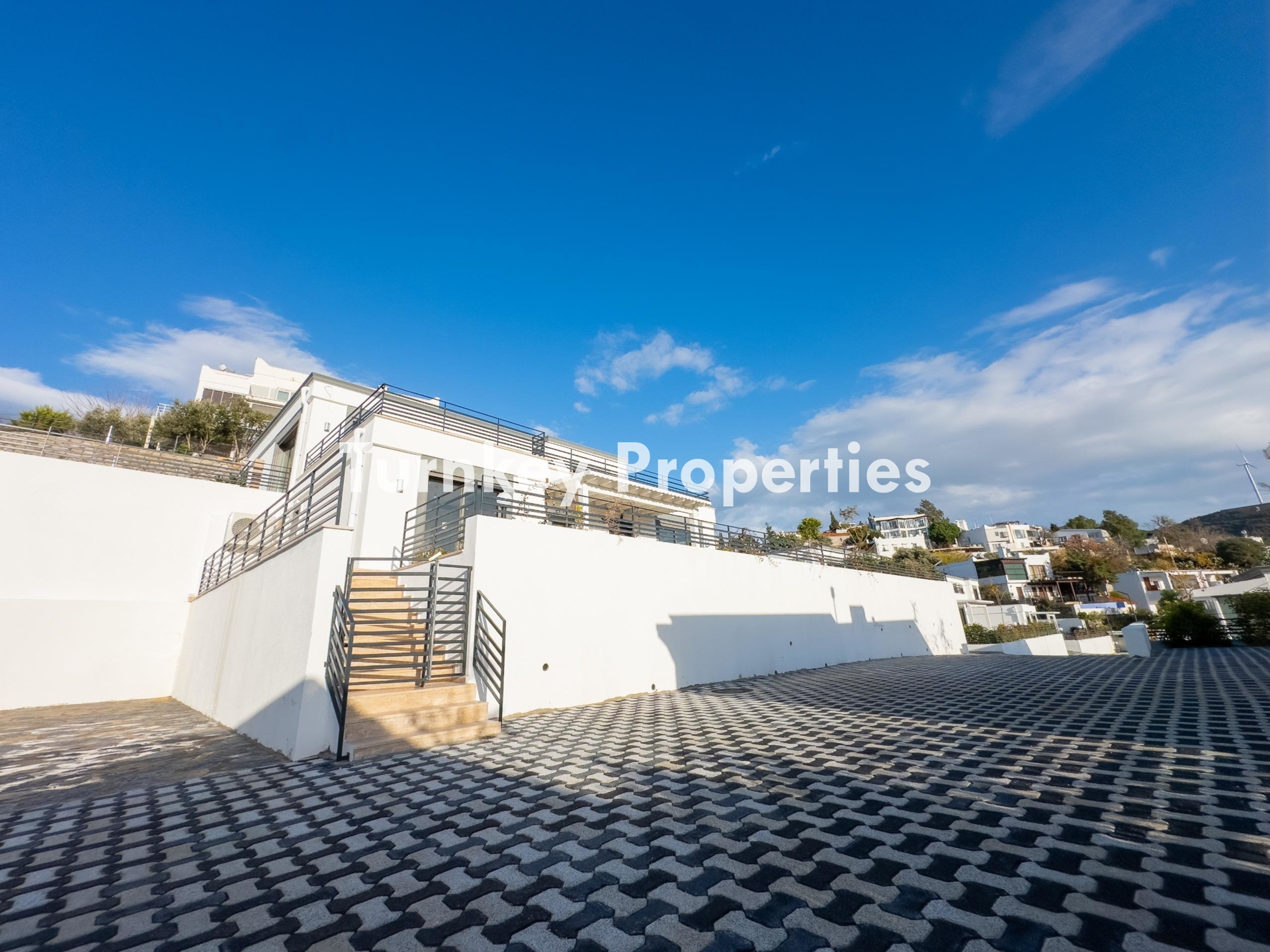 Yalıkavak Satılık Villa Deniz Manzaralı Özel Havuzlu Bahçeli Ev