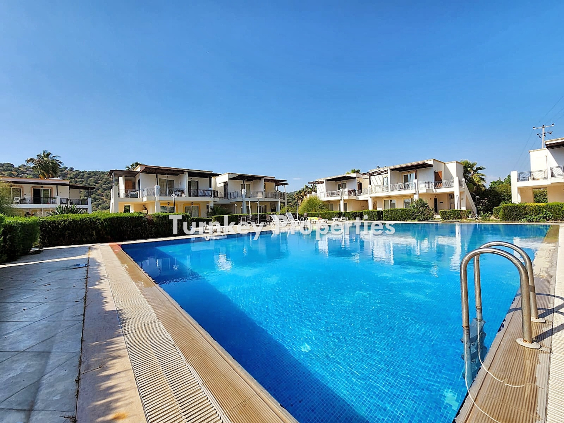 Dörttepe Satılık Daire Ortak Havuzlu Site İçinde Avantajlı