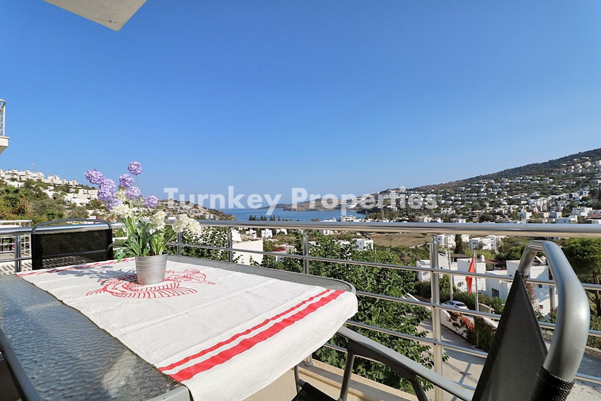 Gündoğan Küçükbük Satılık Tripleks Villa Denize Yakın Site