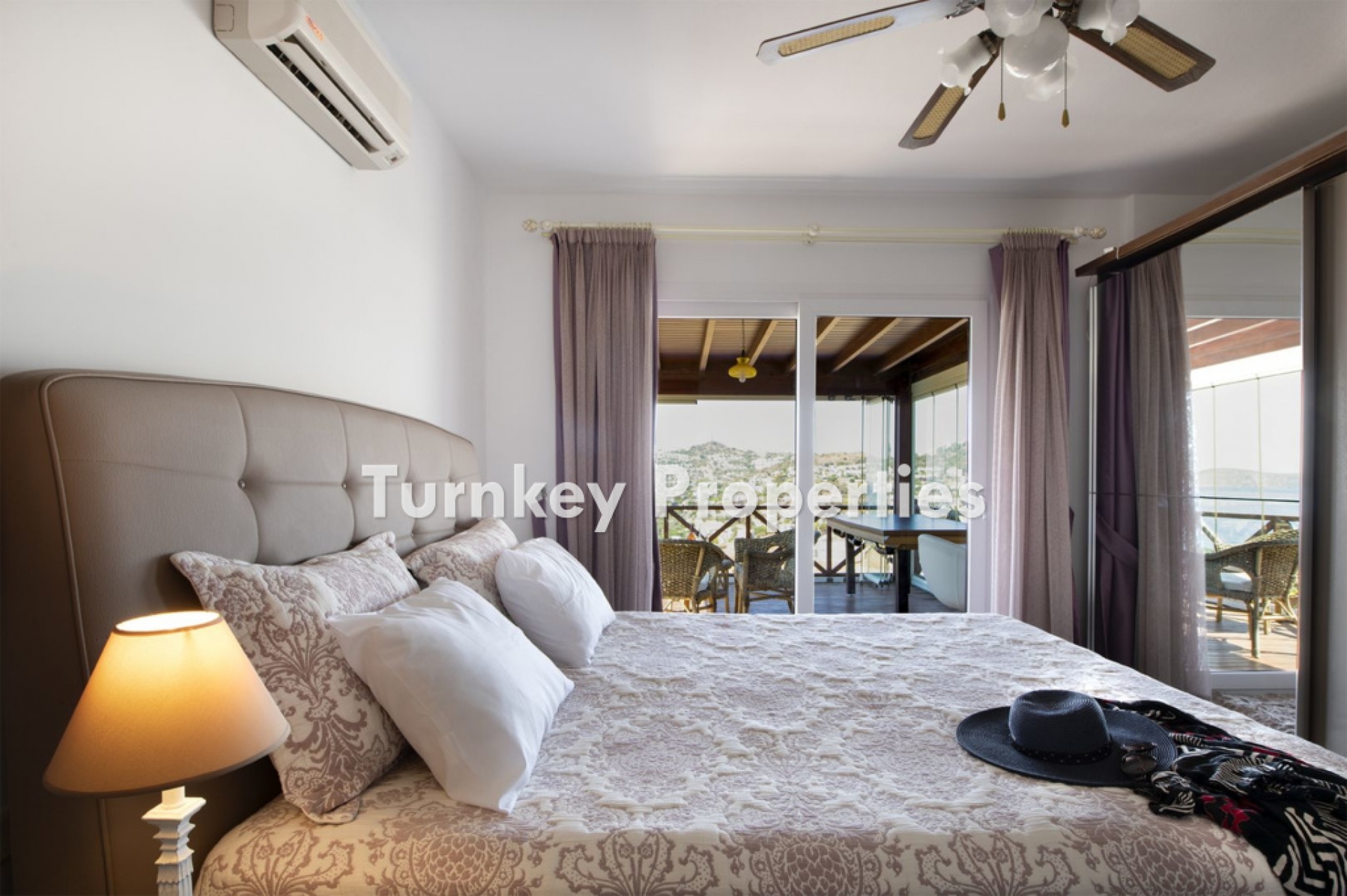 Gümüşlük Satılık Villa Deniz Manzaralı Özel Havuzlu Bahçeli