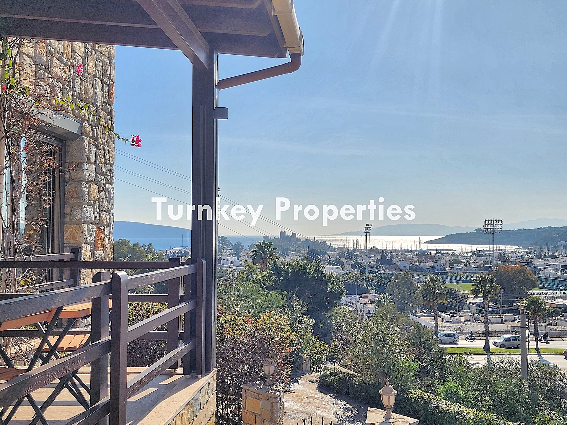 Bodrum Merkez Satılık Ev Deniz Manzaralı Bahçeli Özel Konumda Ev