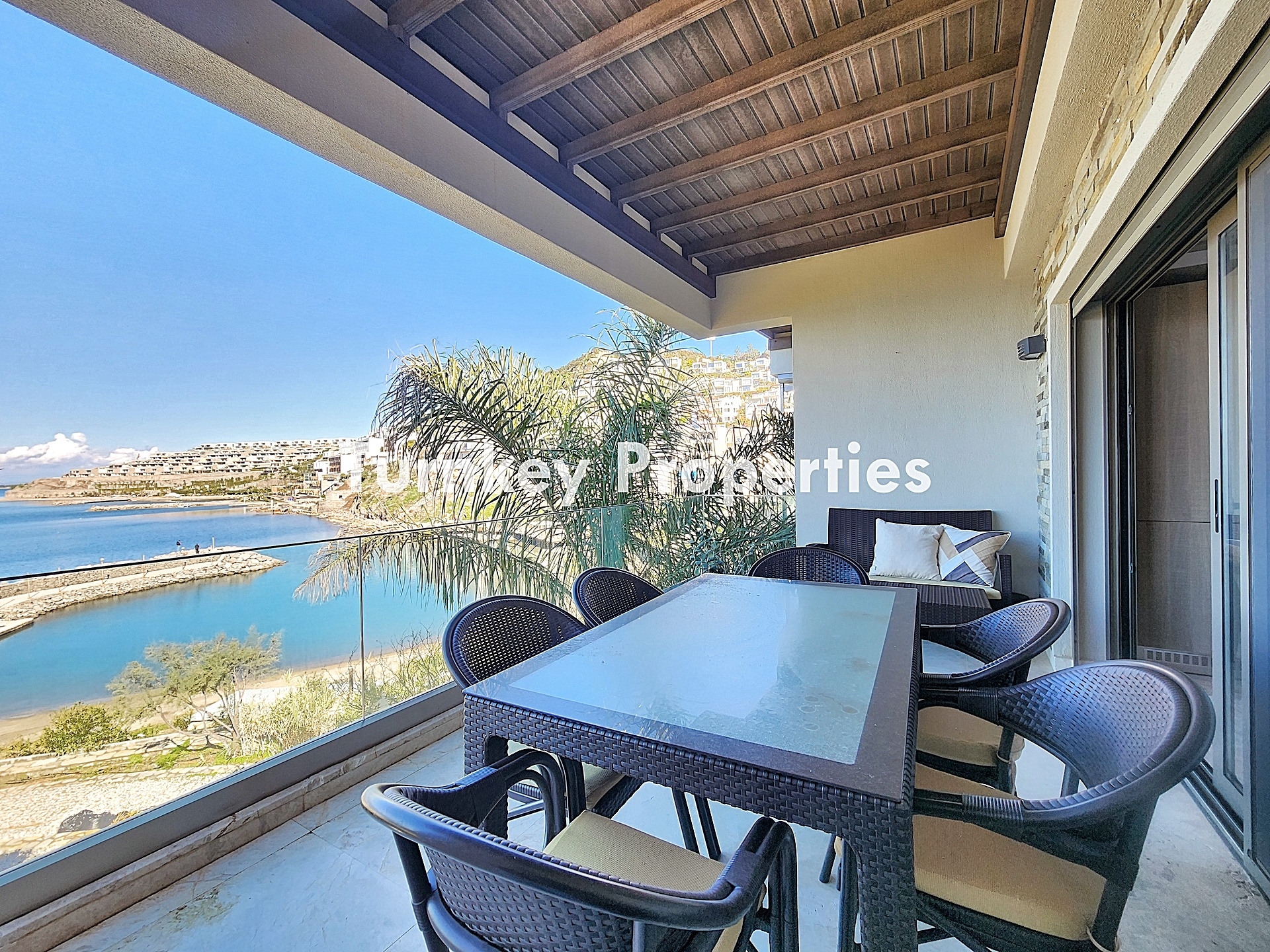 Gündoğan Küçükbük Denize Sıfır Satılık Residence Daire