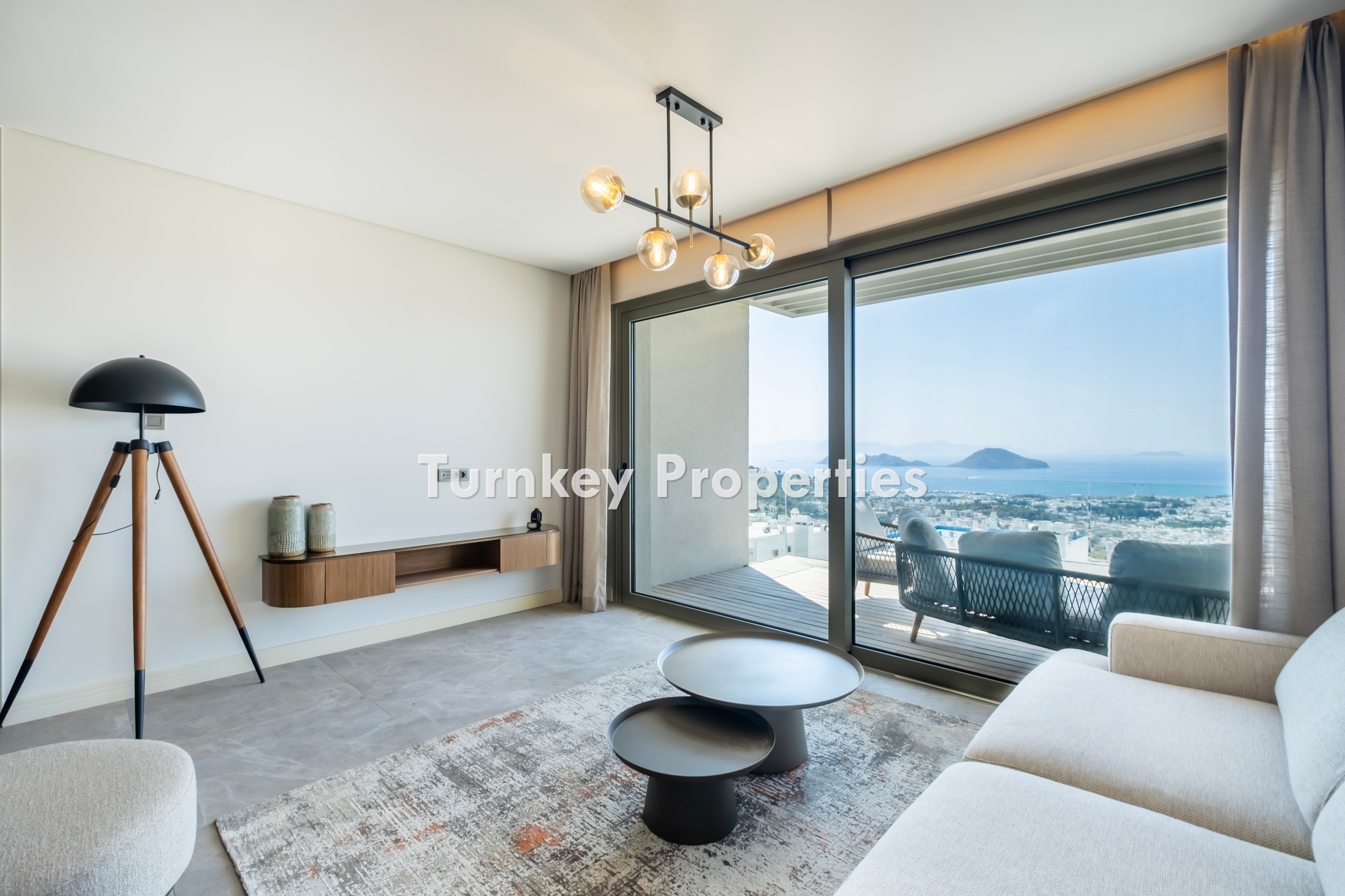 Turgutreis’te Kaliminos ve Marina Manzaralı 3+1 Satılık Daire | Ortak Havuz, Yerden Isıtma, Jeneratör ve Su Deposu Özellikleriyle