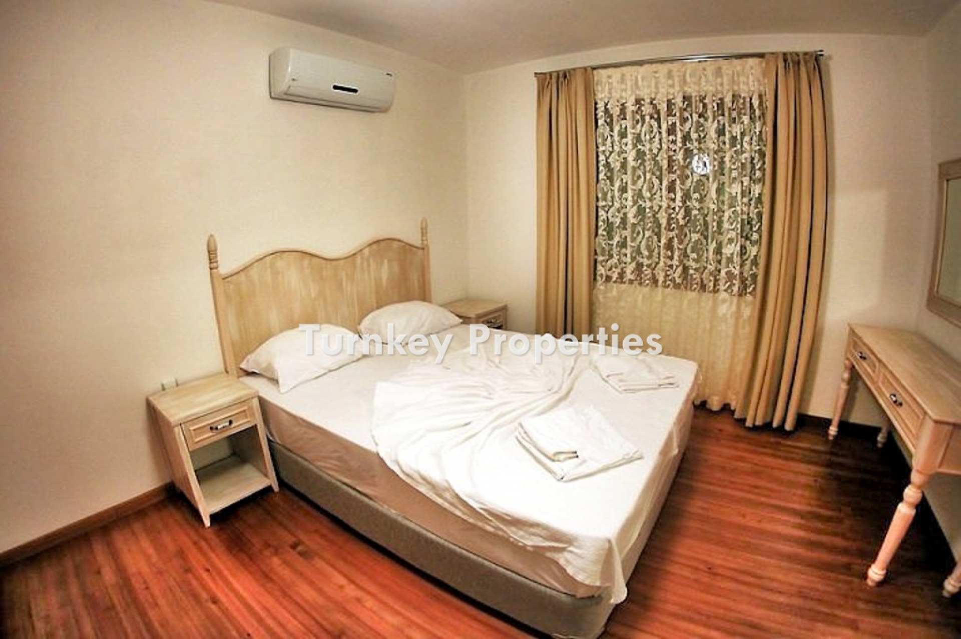 Gümüşlük Satılık Müstakil Tek Katlı Özel Havuzlu Bahçeli Villa