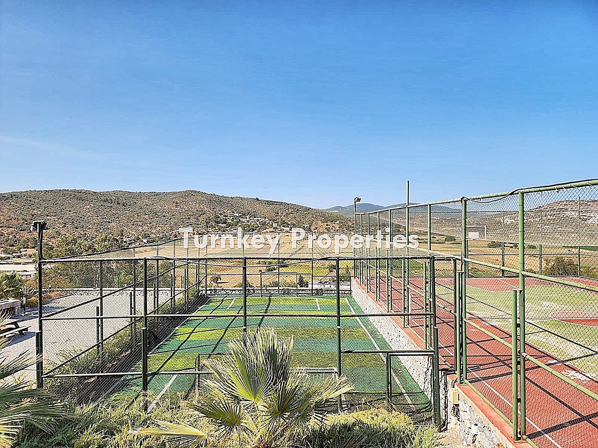 Dörttepe Satılık Dubleks Göl Manzaralı Site İçinde Ev Bahçeli Yeni