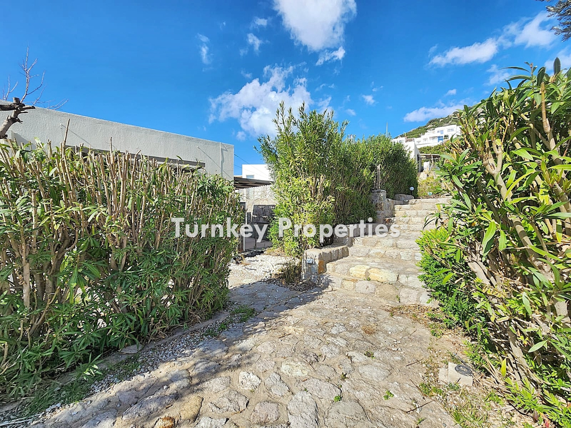 Yalıkavak'ta Satılık 3+1 Villa,  Özel Havuzlu, Bahçeli ve Deniz Manzaralı