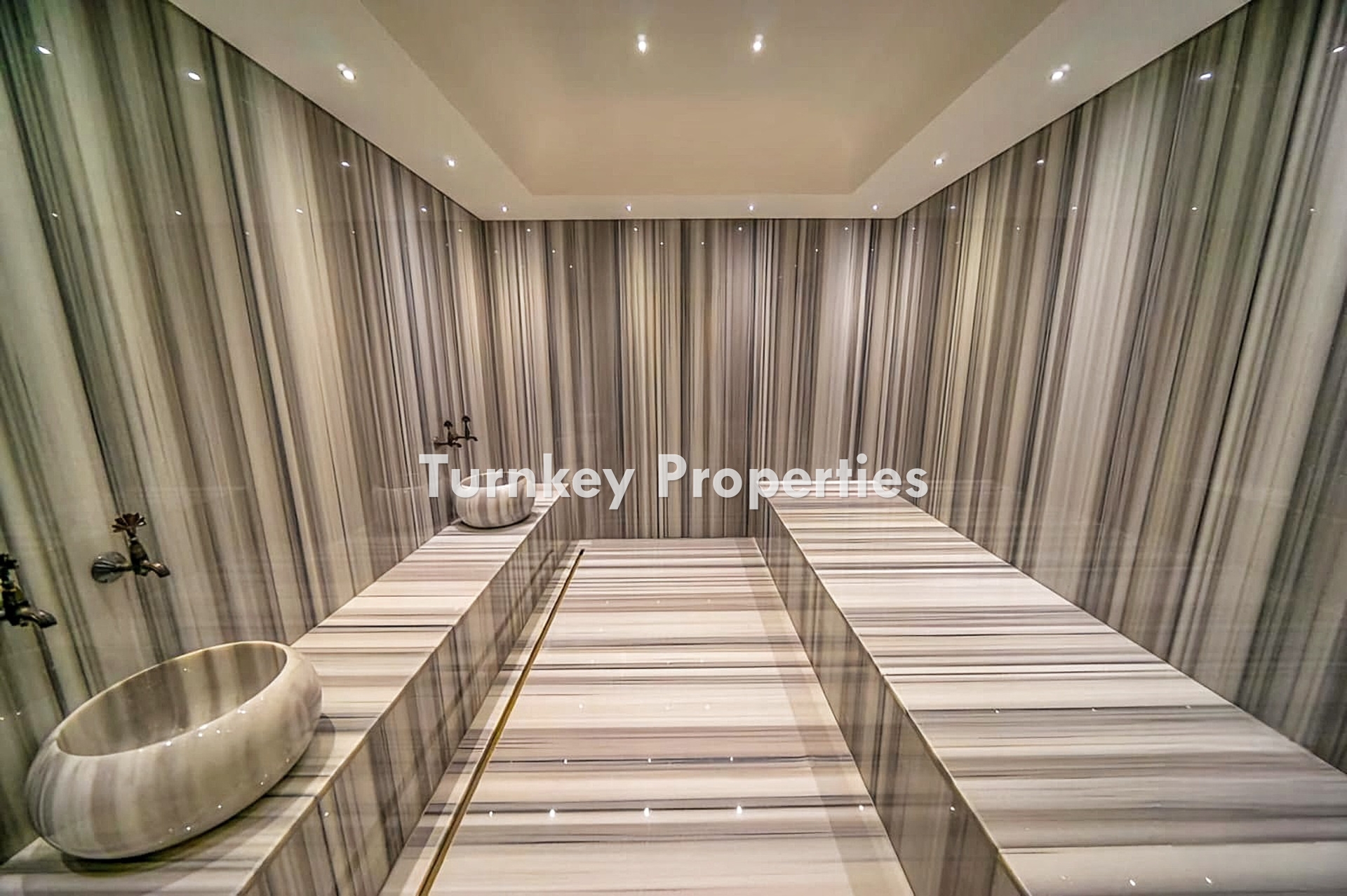 Bodrum Yalıkavak'ta Marina Manzaralı Satılık Müstakil Özel Villa