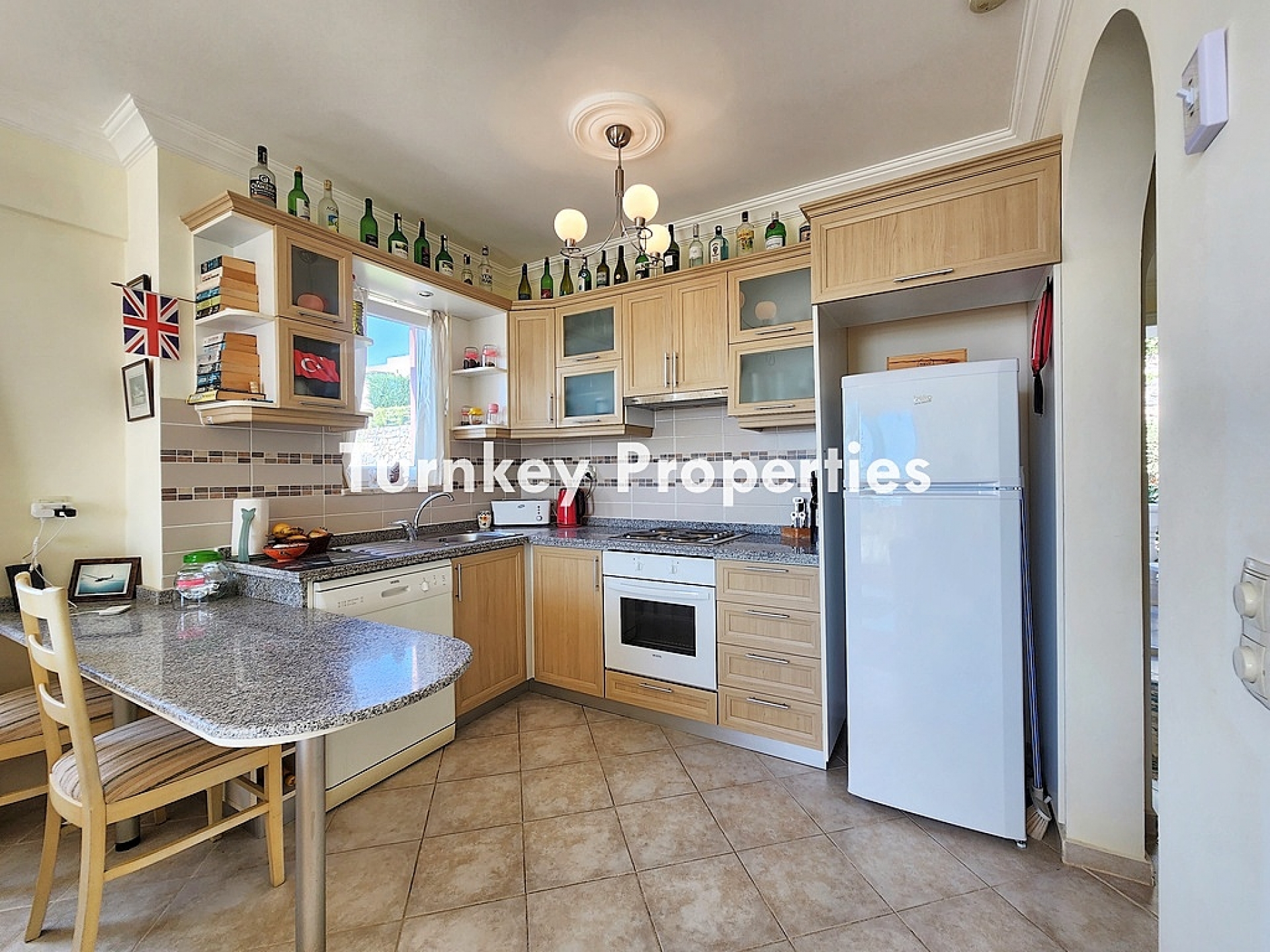 Boğaziçi Satılık Daire Flamingo Gölü Manzaralı Site İçinde