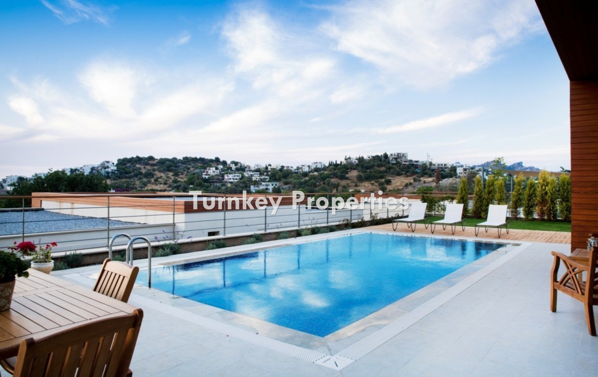 Yalıkavak Merkez Satılık Villa Deniz Manzaralı Özel Havuzlu Bahçe