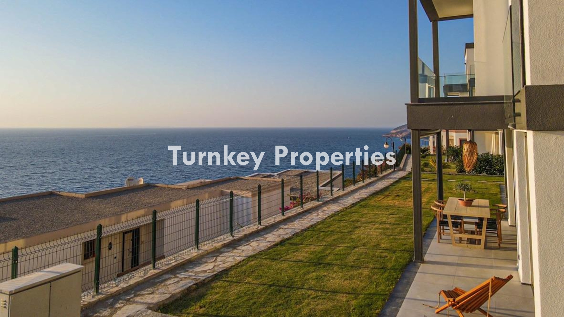 Yalıkavak Sezonluk Kiralık Ev, Denize sıfır konum, Ortak yüzme havuzu