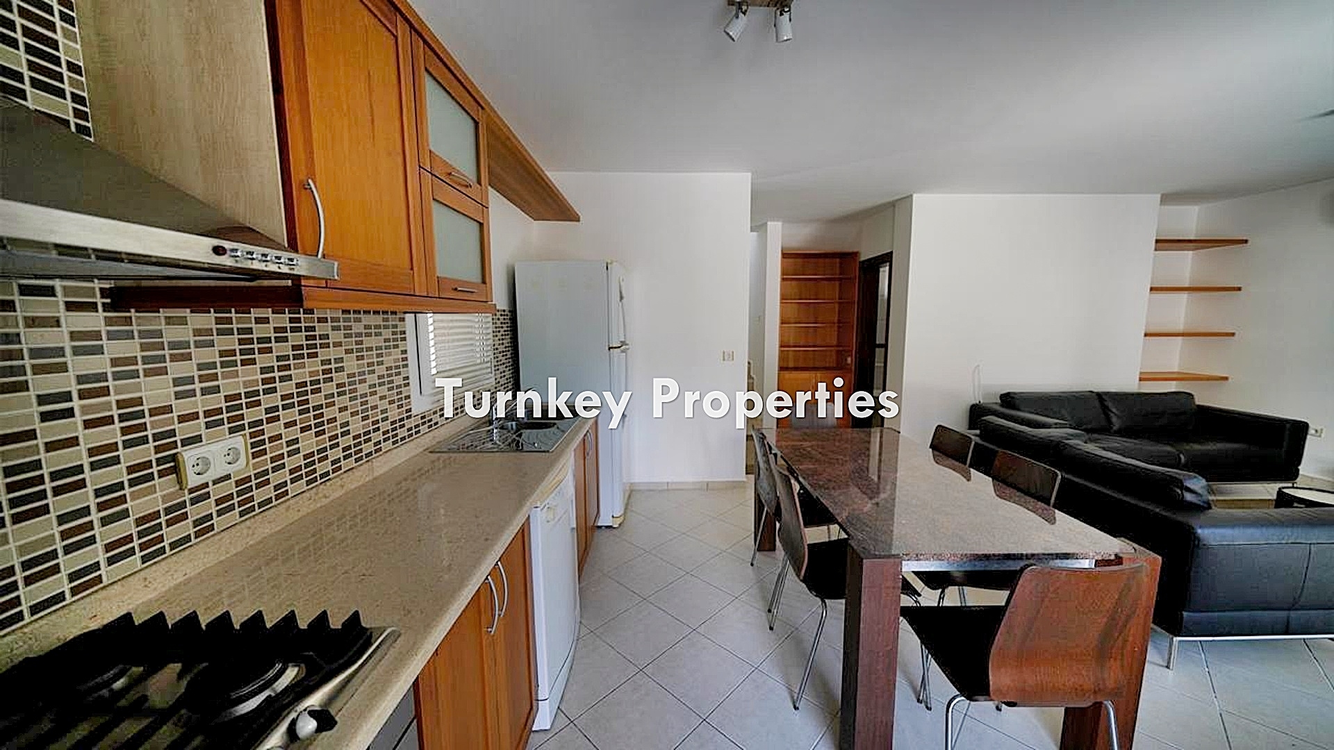 Koyunbaba Satılık Müstakil Villa Site İçerisinde Bahçeli Havuzlu