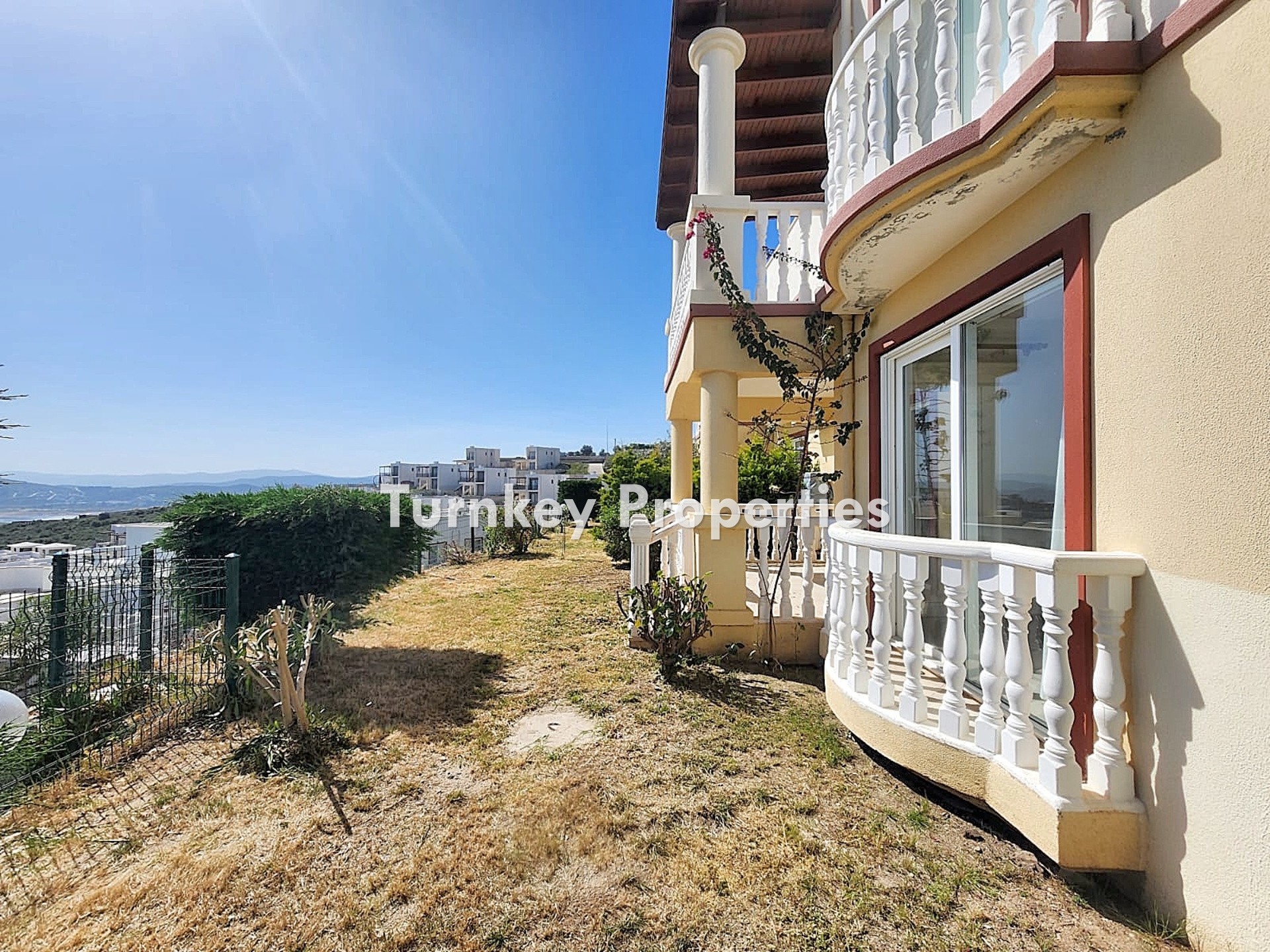 Bodrum Boğaziçi Satılık Bahçe Katı Daire Flamingo Gölü Manzaralı