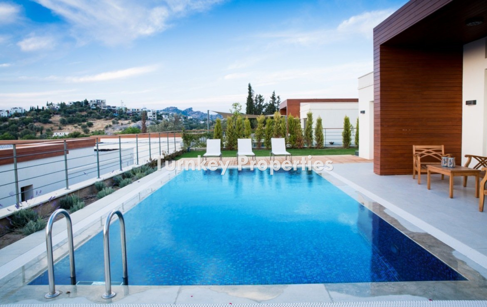 Yalıkavak Merkez Satılık Villa Deniz Manzaralı Özel Havuzlu Bahçe