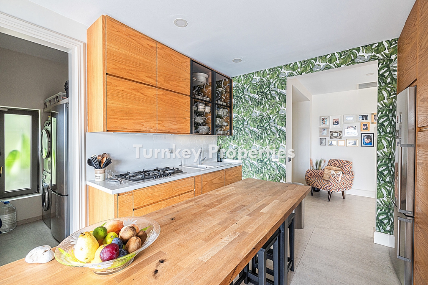 Dibeklihan Satılık Villa Tek Katlı Özel Bahçeli Infinity Havuzlu