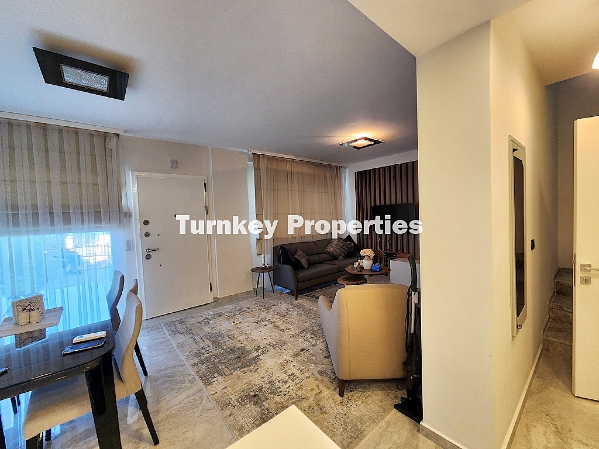 Adabükü Satılık Konut Doğa İçinde Geniş Sosyal Alanlı Proje Yaşam