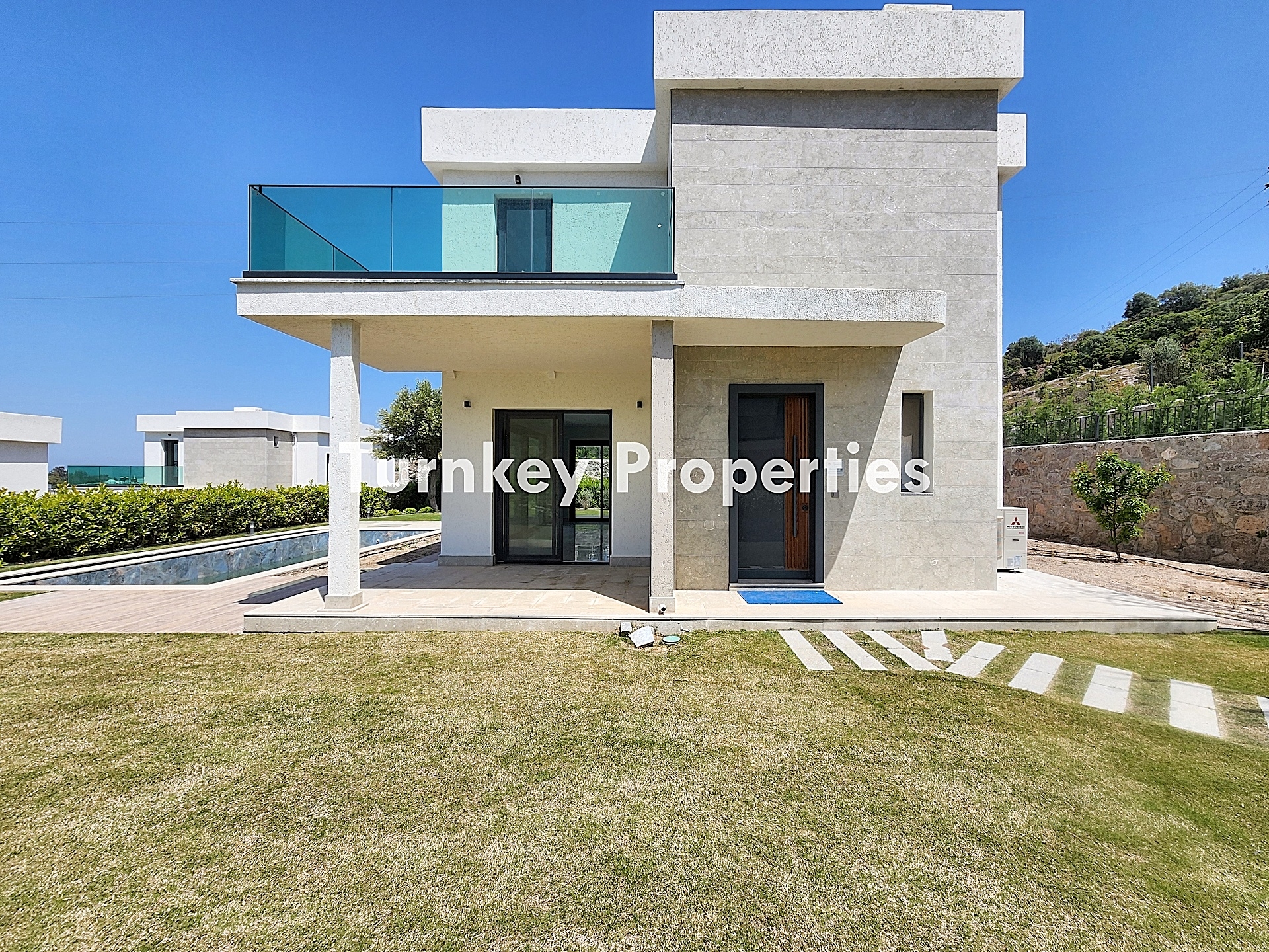 Gündoğan Küçükbük Satılık Villa Modern Mimari Özel Havuz