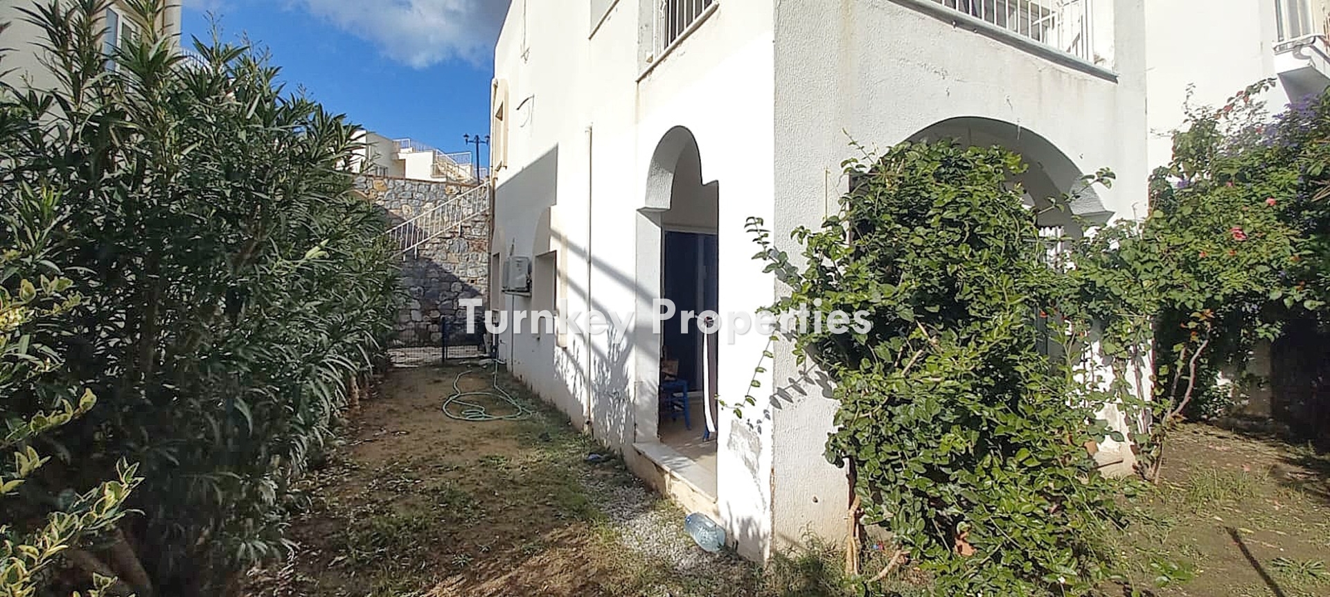 Dörttepe Satılık Bahçe Katı Daire Site İçinde Sakin Yaşam