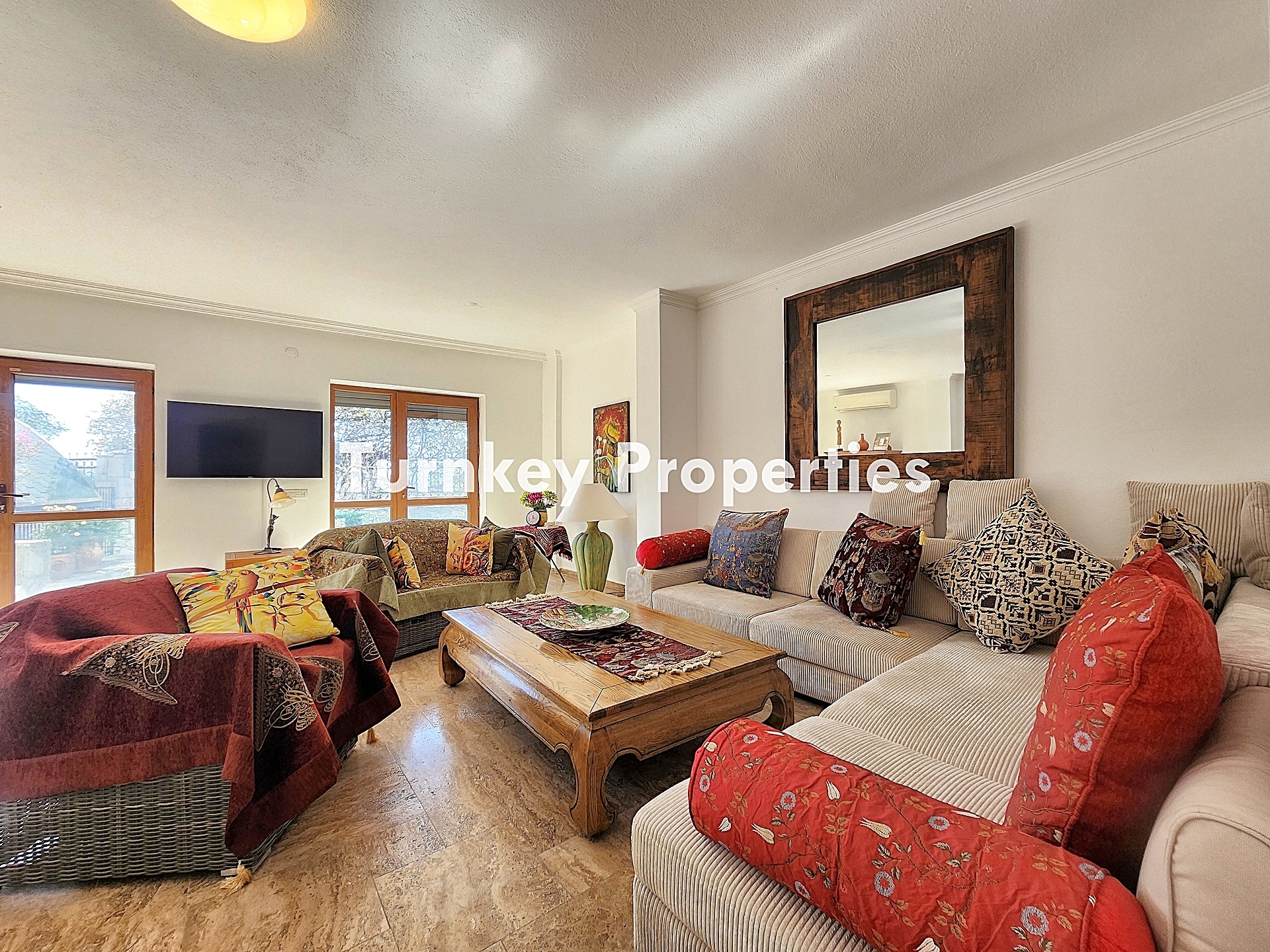 Bodrum Merkez Satılık Ev Deniz Manzaralı Bahçeli Özel Konumda Ev