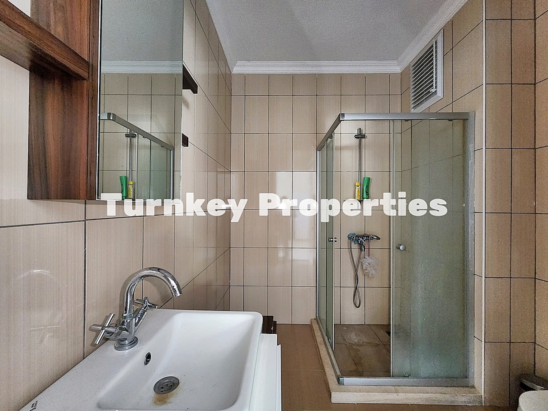 Dörttepe'de Satılık Bahçe Katı – Doğa ile İç İçe Yaşam, Yüksek Kira Getirisi