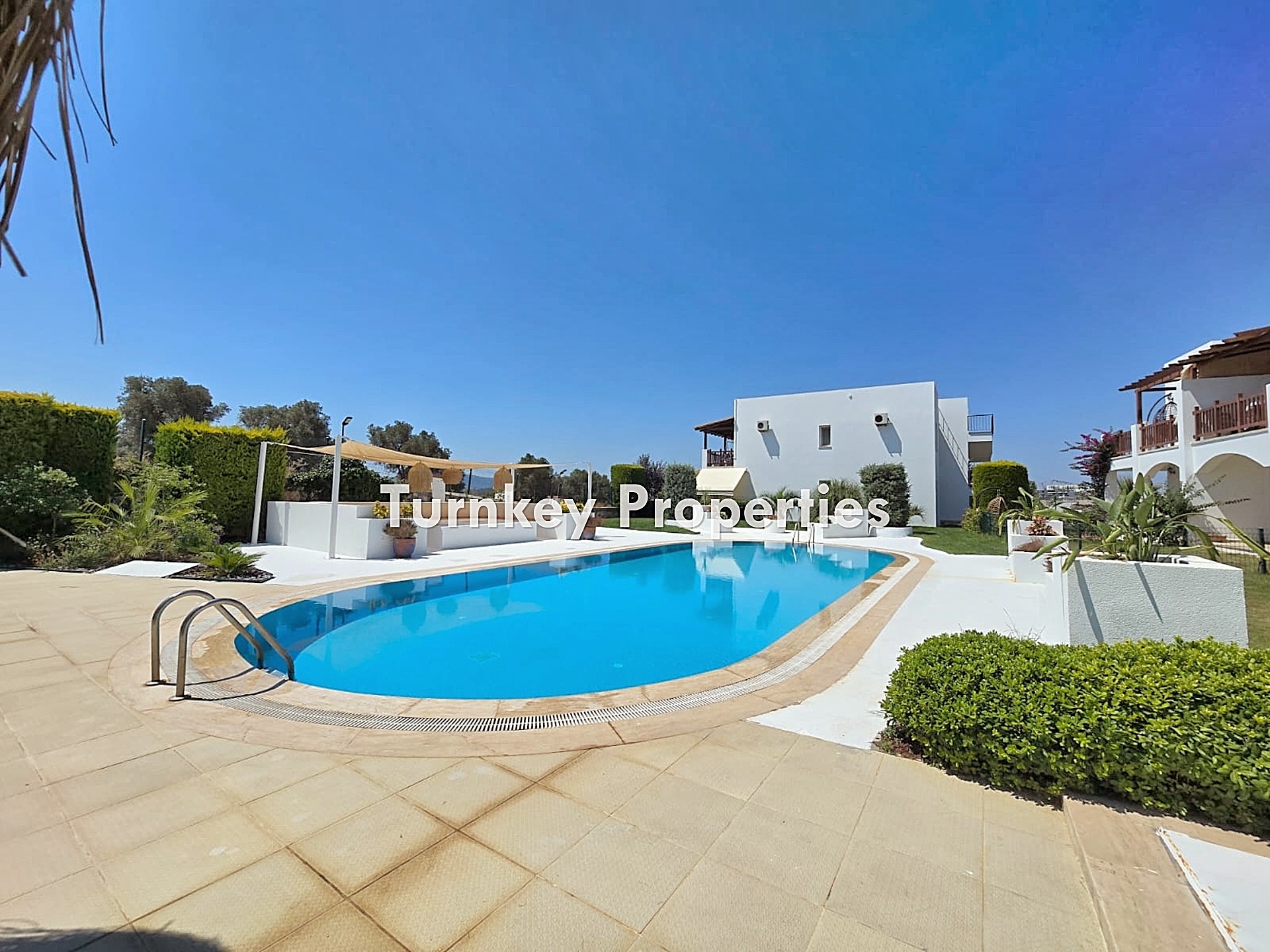 Milas Boğaziçi Golf Life Satılık Bahçe Katı Daire Göl ve Doğa Manzaralı