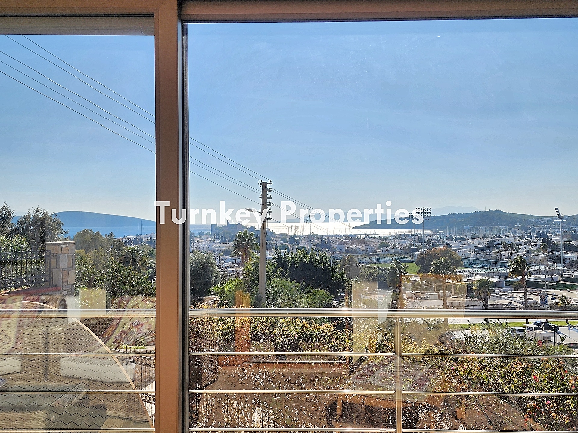 Bodrum Merkez Satılık Ev Deniz Manzaralı Bahçeli Özel Konumda Ev