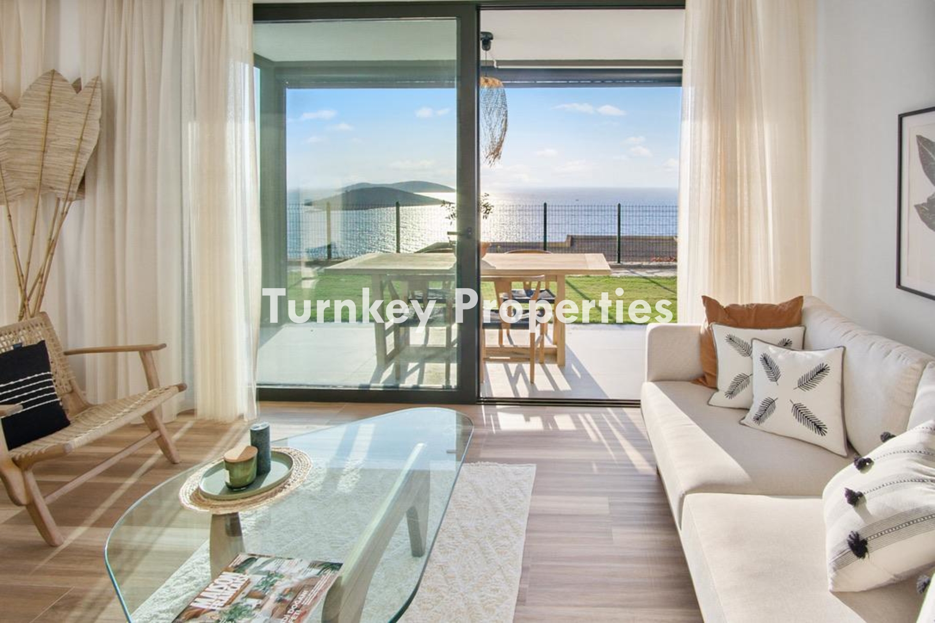 Yalıkavak Sezonluk Kiralık Ev, Denize sıfır konum, Ortak yüzme havuzu