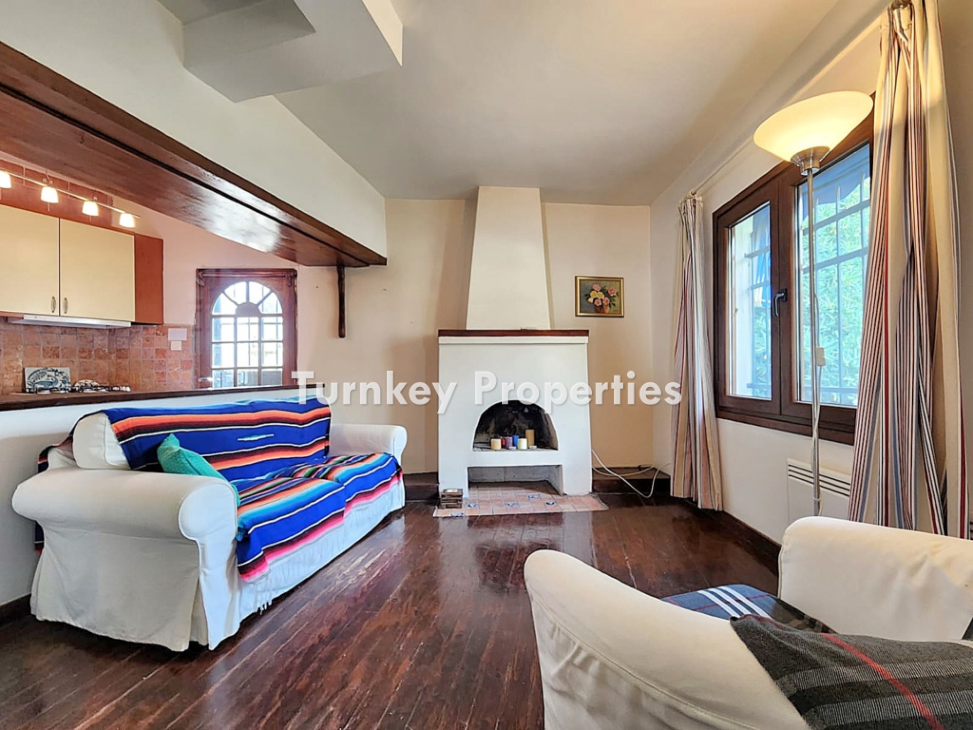 Bodrum Merkez Satılık Taş Ev Otantik Tasarım Yürüme Mesafesinde