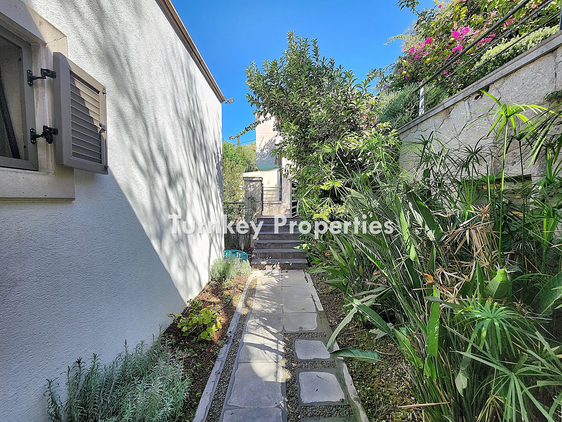 Bodrum Yalıkavak Satılık Villa Bahçeli Özel Havuzlu Ferah Yaşam