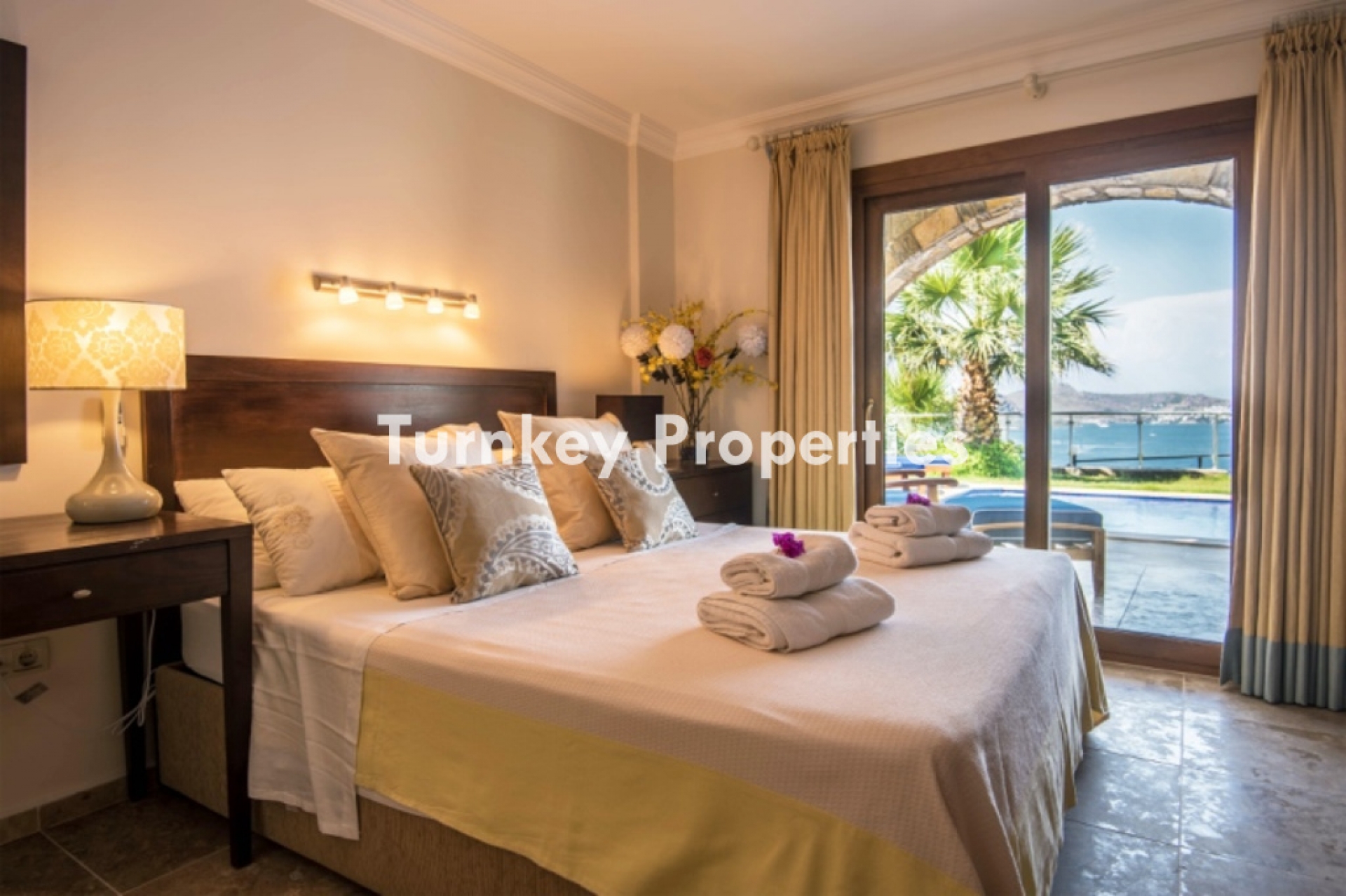 Bodrum Yalıkavak Satılık Villa Yalıkavak Marina Manzaralı Havuzlu