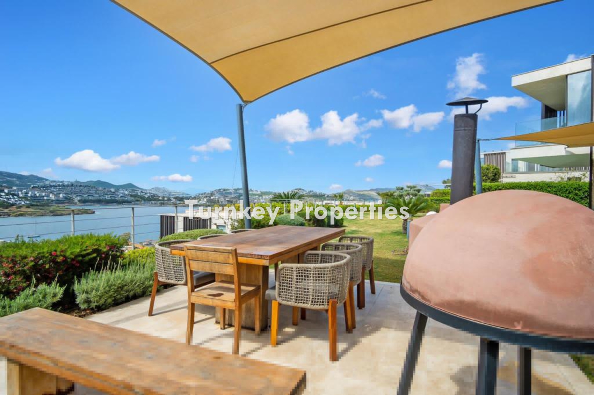 Bodrum Yalıkavak Satılık Villa Denize Sıfır Özel Havuzlu Modern