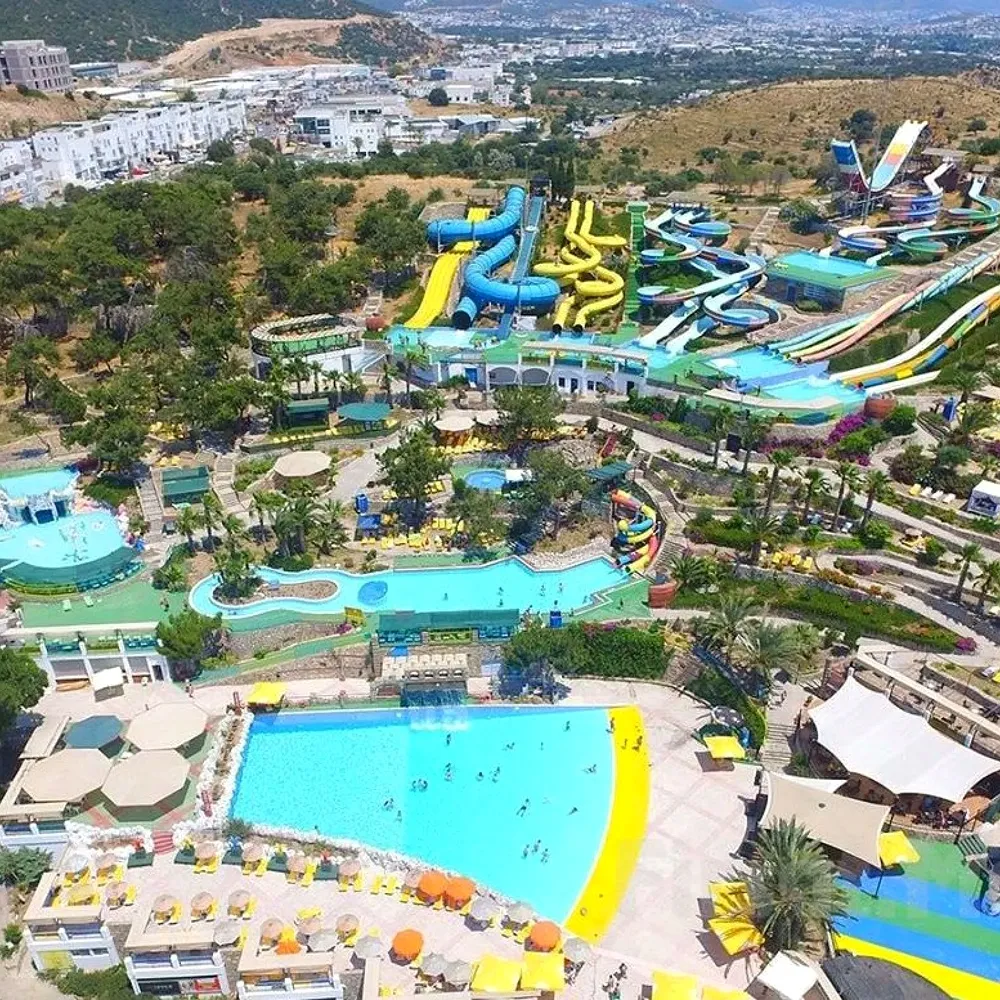 Bodrum’da Sıcak Yaz Günlerinin Serinletici Eğlencesi - Aquapark