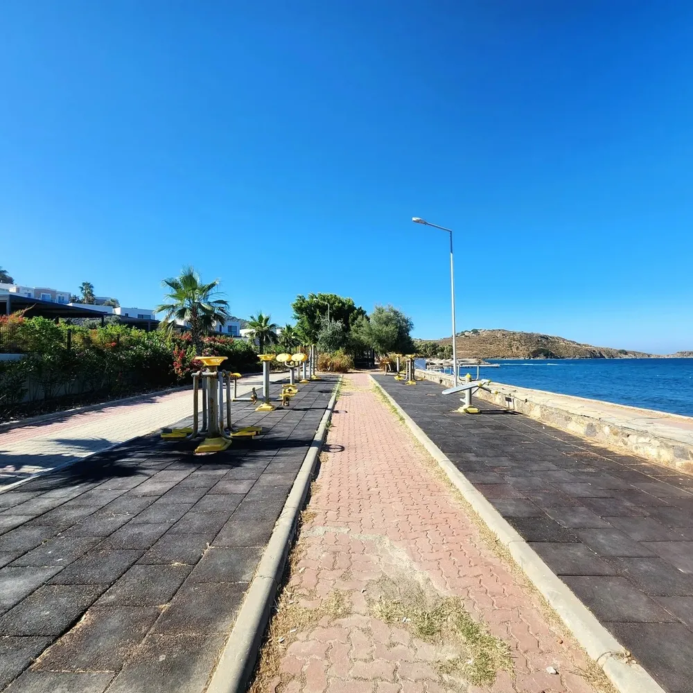 Koyunbaba Bölme Halk Plajı: Bodrum’un Sessiz ve Sakin Koyu