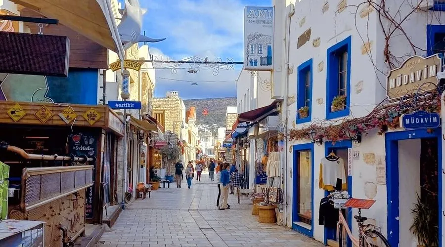 Bodrum’da Yaşam Nasıl? Ege’de Hayatın Gerçek Yüzü ve Gayrimenkul Avantajları