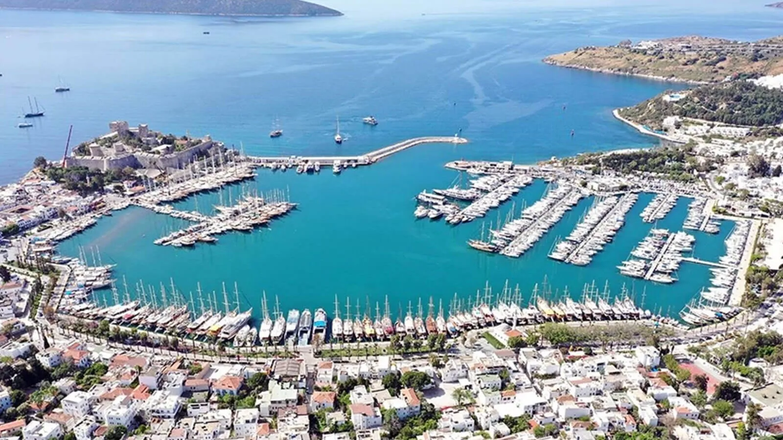 Bodrum Koyunbaba’da Müstakil Yaşam: Havuzlu ve Bahçeli Bir Rüya