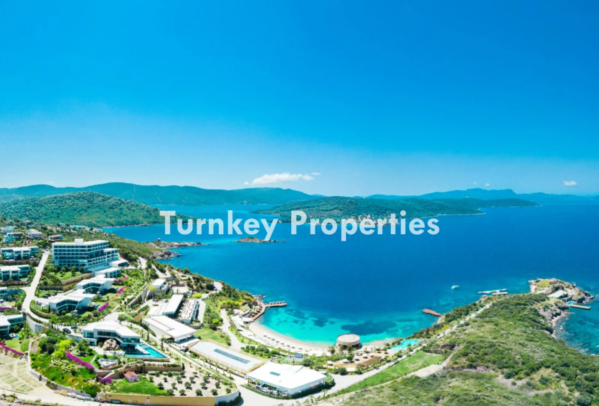 Adabükü’nde Denize Sıfır, Bahçeli 4+1 Villa